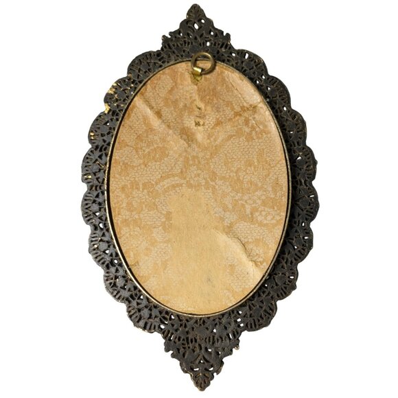 Vintage Ornate Oval Brass Frame With Colonial Fireplace Scene Print 6" x 3.5" - Picture 4 of 6